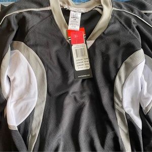 Kids kamazu hockey jersey size s/m new with tags